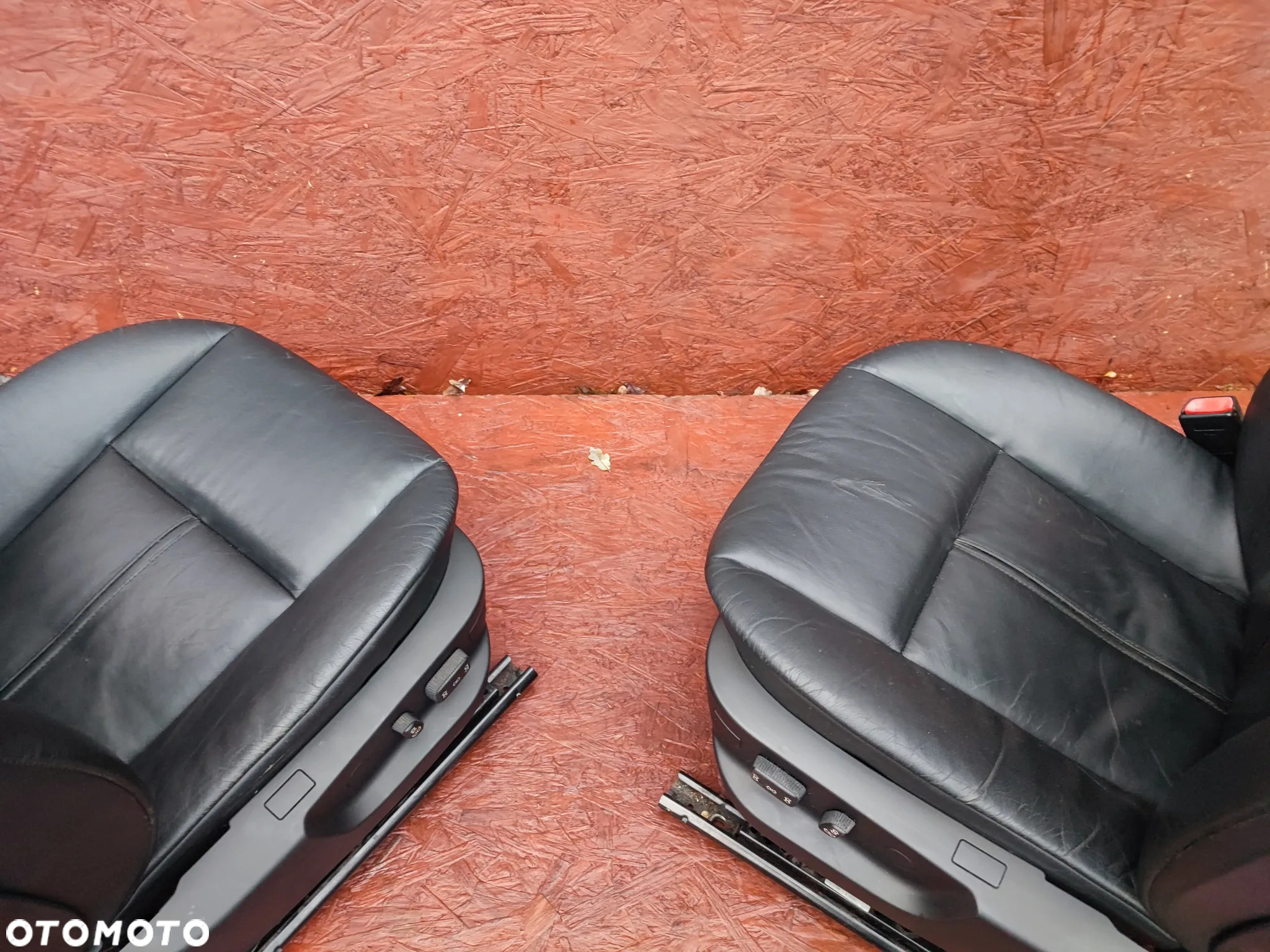 BMW E38 ORYGINALNE FOTELE KOMFORTY ELEKTRYCZNIE USTAWIANE EUROPA CZARNA SKÓRA W BDB STANIE LEWY / PRAWY PODGRZEWANE ELEKTRYCZNIE O NR. 9 069 619 OEM - 19