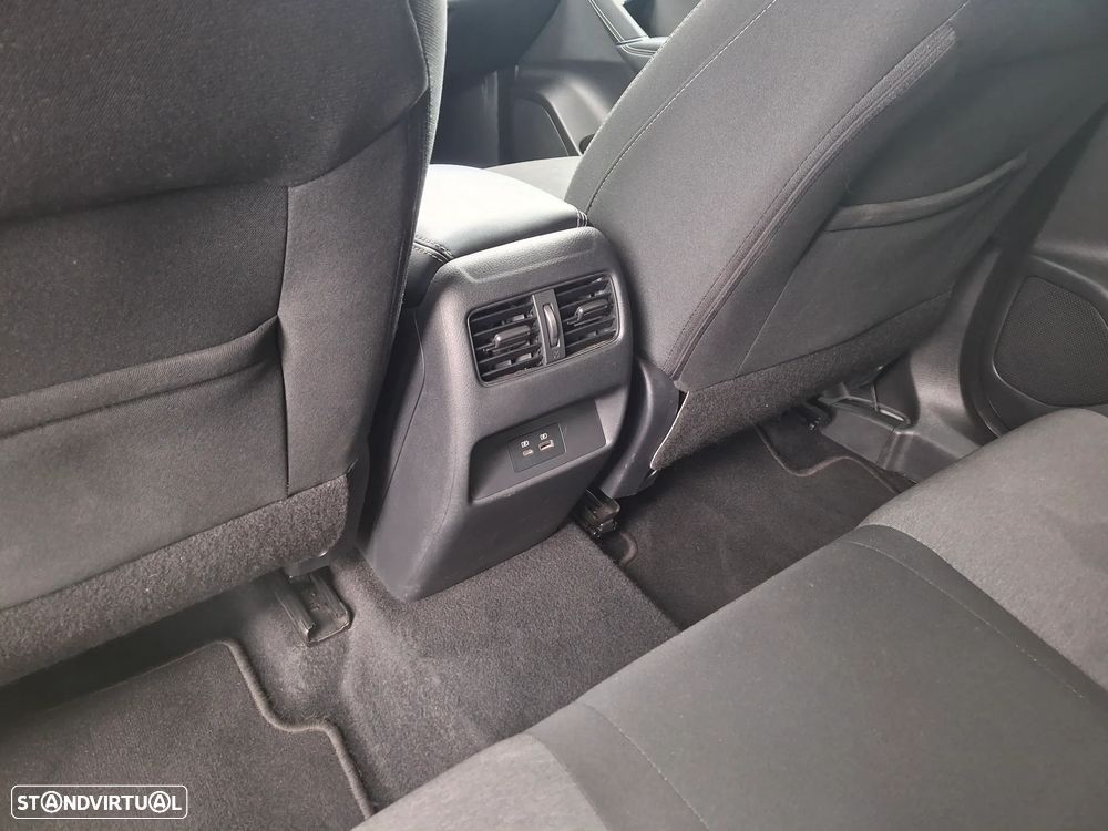 Nissan Qashqai 1.3 DIG-T N-Connecta LED - 15