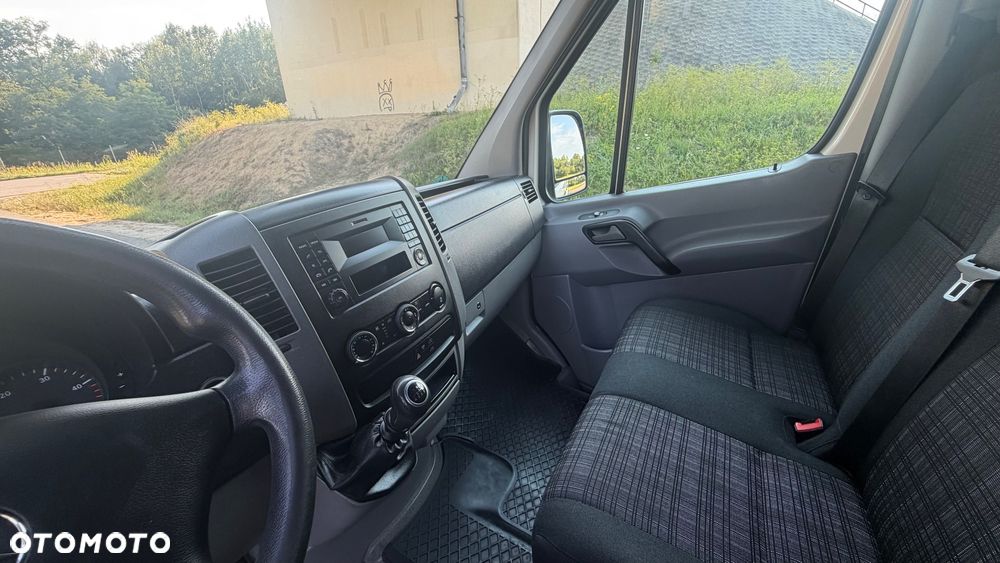 Mercedes-Benz Sprinter - 17