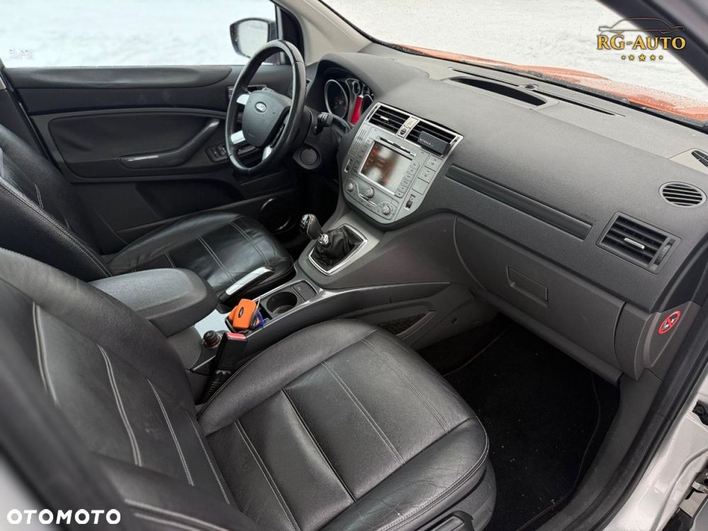 Ford Kuga - 32