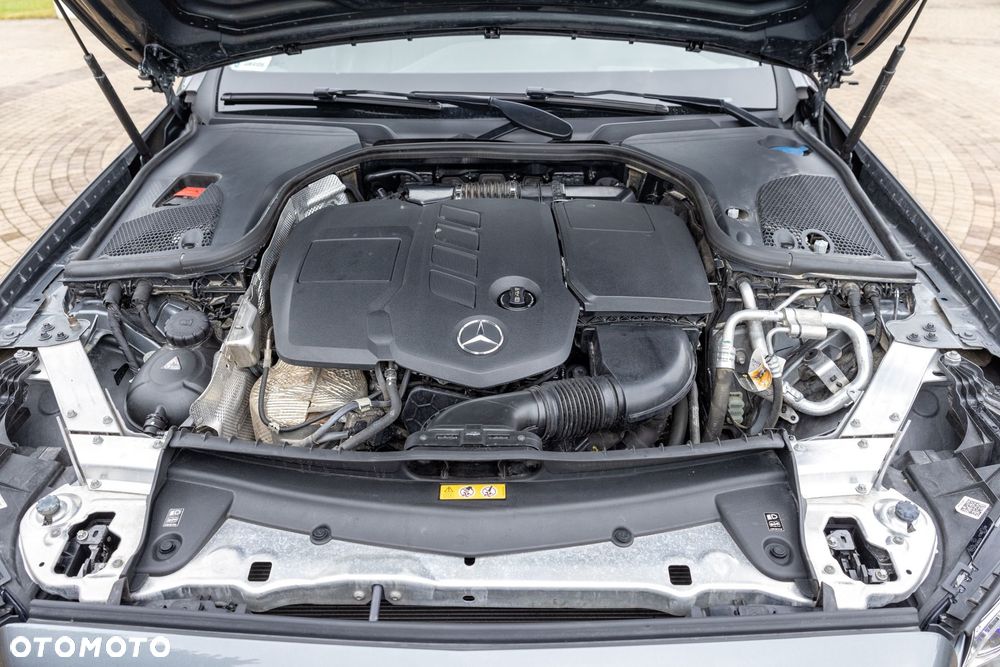 Mercedes-Benz Klasa E 220 d 4-Matic Business Edition 9G-TRONIC - 19