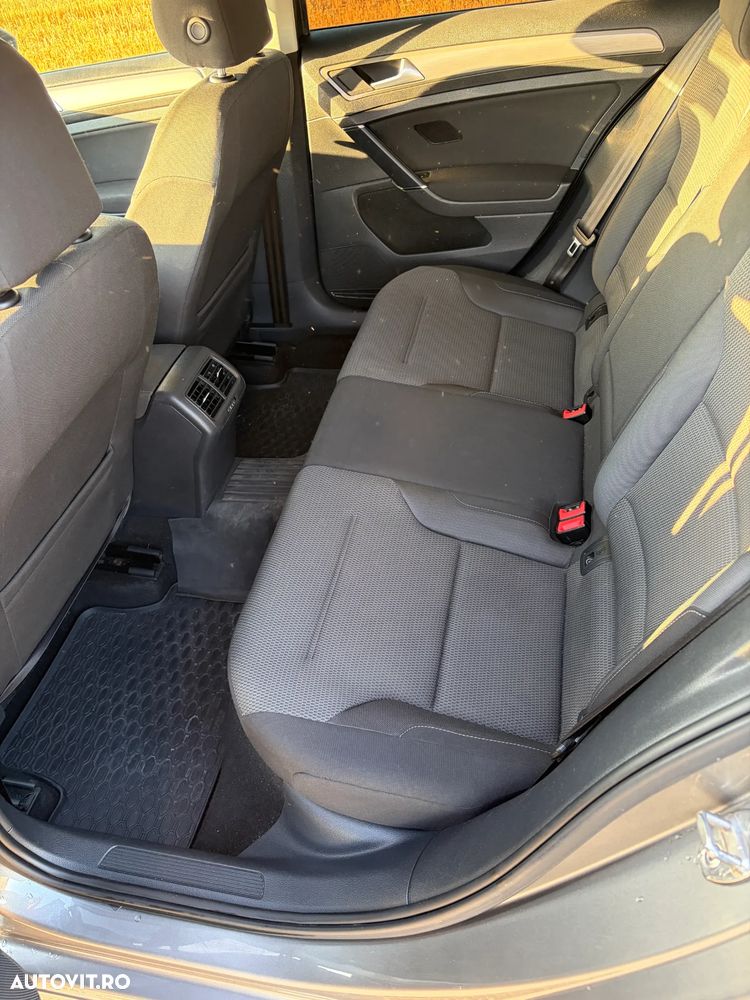 Volkswagen Golf 1.6 TDI BMT Comfortline - 11
