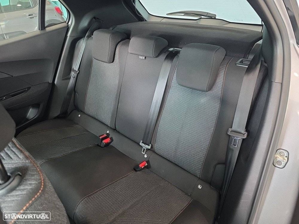 Peugeot 2008 1.2 PureTech Style - 21