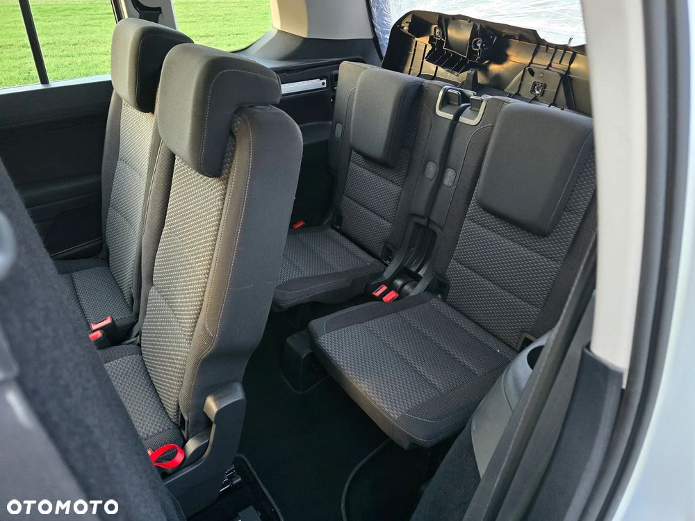 Volkswagen Touran 1.5 TSI EVO Comfortline - 12