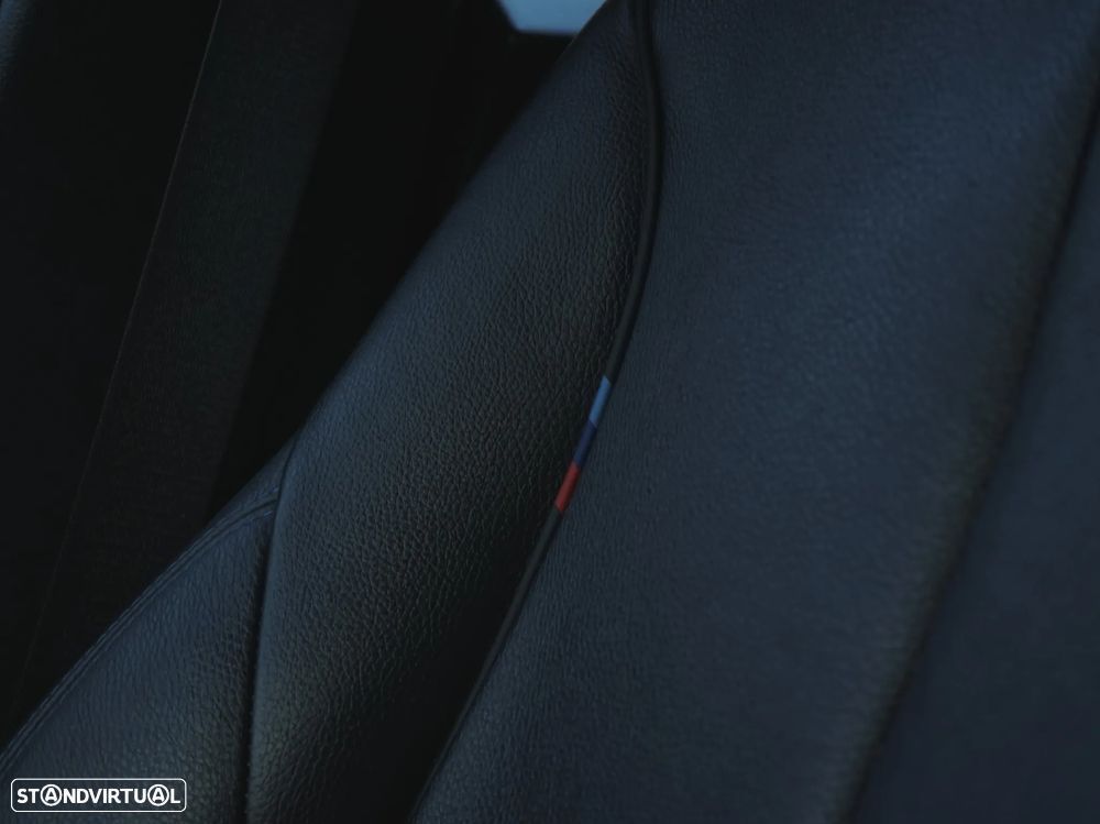 BMW 118 d Pack M Shadow Auto - 30