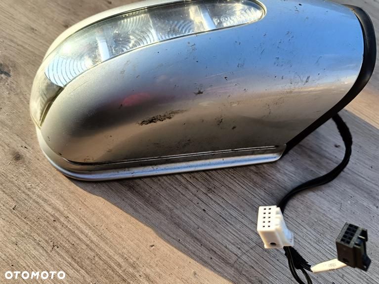 MERCEDES W211 LUSTERKO PRAWE 744 EU 9 pinów Manualnie Składane - 4