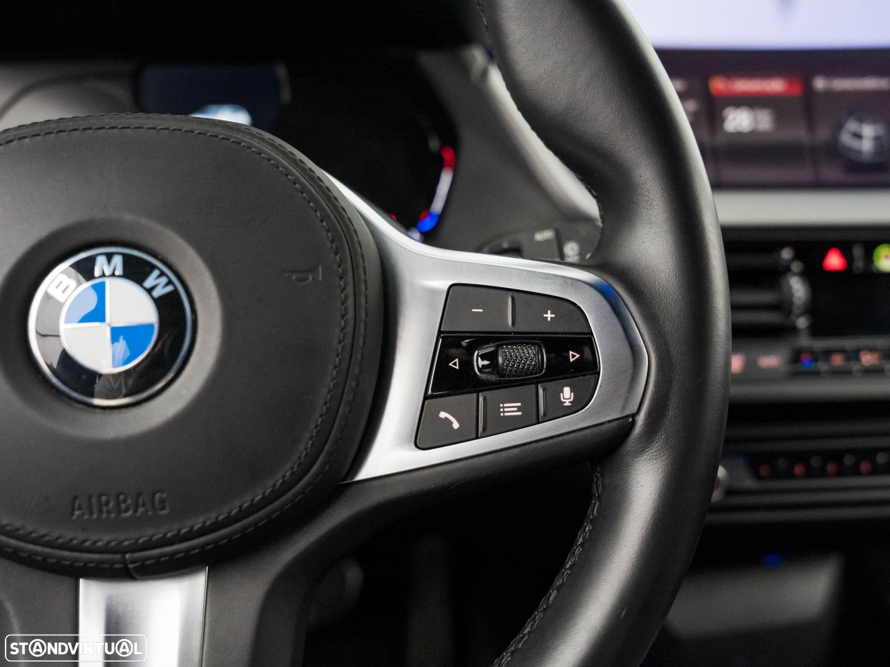 BMW 118 i Pack Desportivo M Auto - 23