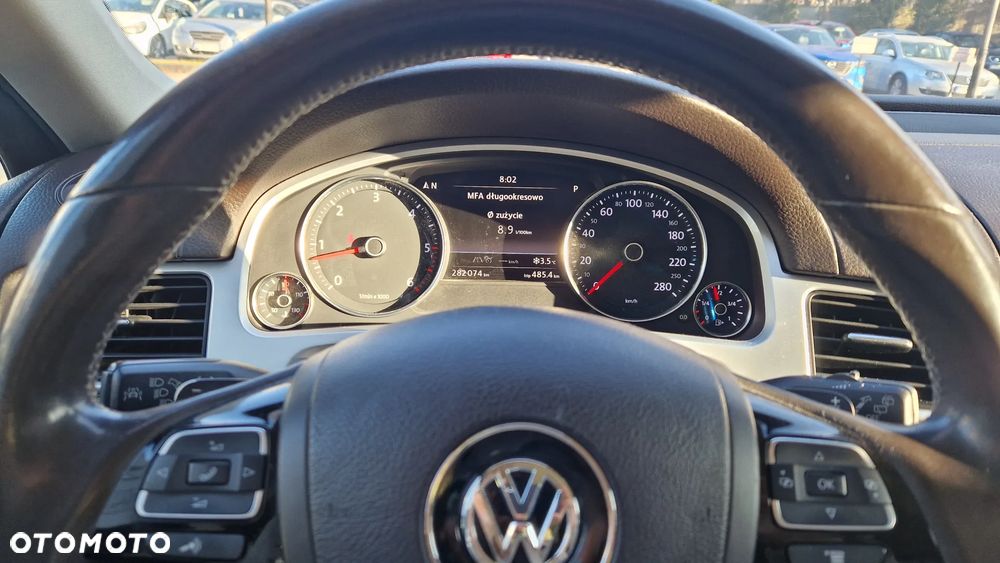 Volkswagen Touareg - 17