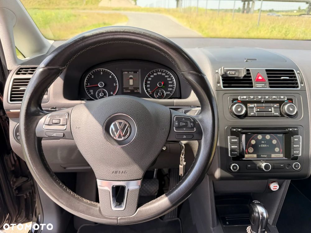 Volkswagen Touran 2.0 TDI DPF DSG Highline - 7