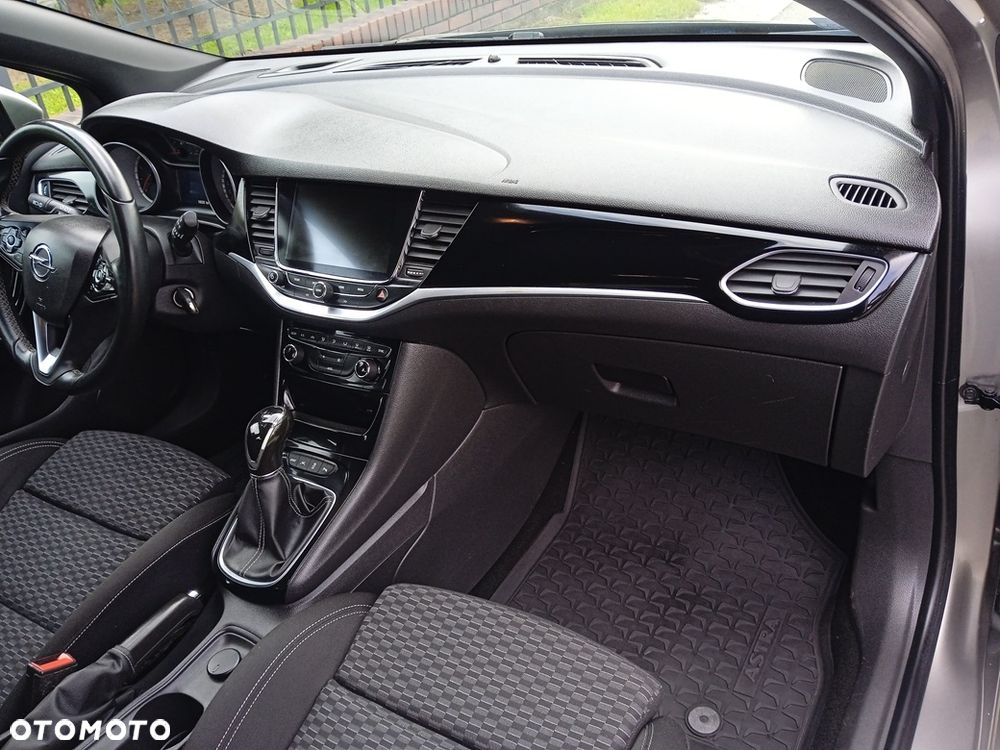 Opel Astra 1.4 T Dynamic - 23
