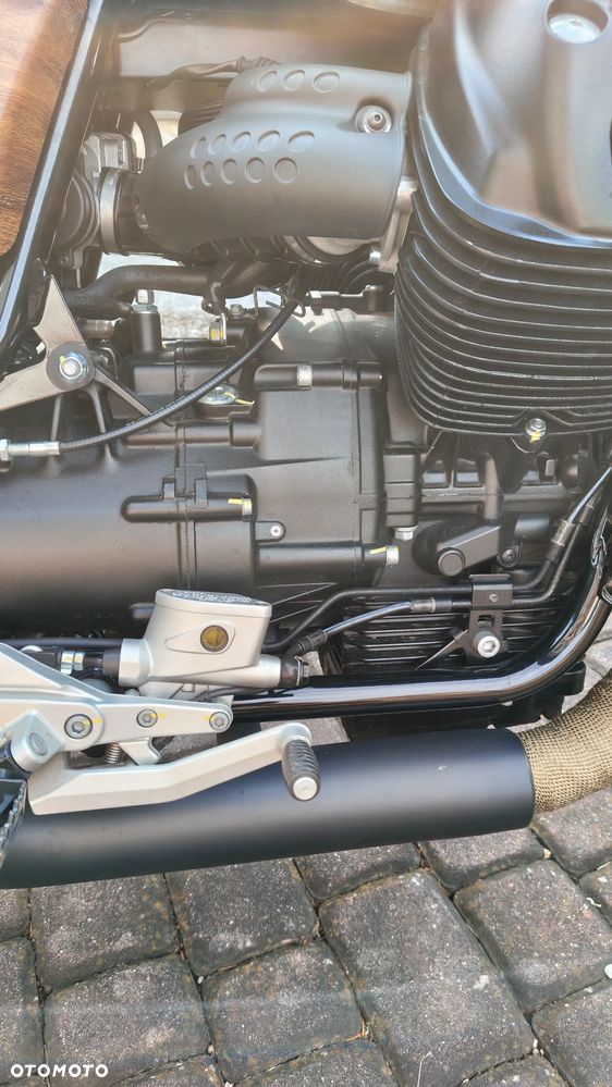 Moto Guzzi V7 - 7