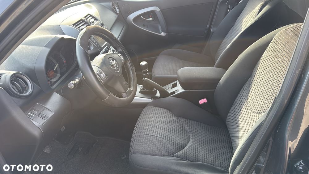 Toyota RAV4 2.2 D-4D 4x4 - 16