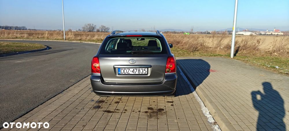 Toyota Avensis 2.0 D-4D Combi - 13