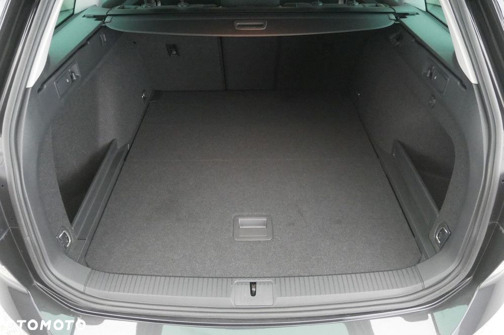 Volkswagen Passat Variant - 16