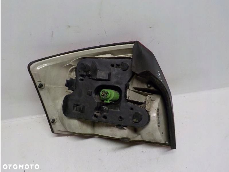 AUDI A4 B6 SEDAN LAMPA PRAWA TYŁ TYLNA - 2