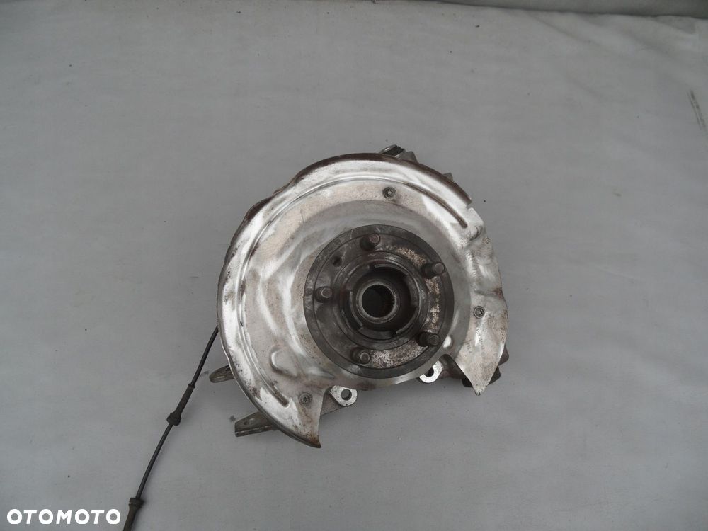 ZWROTNICA PIASTA PRAWY TYŁ RANGE ROVER VOGUE IV L405