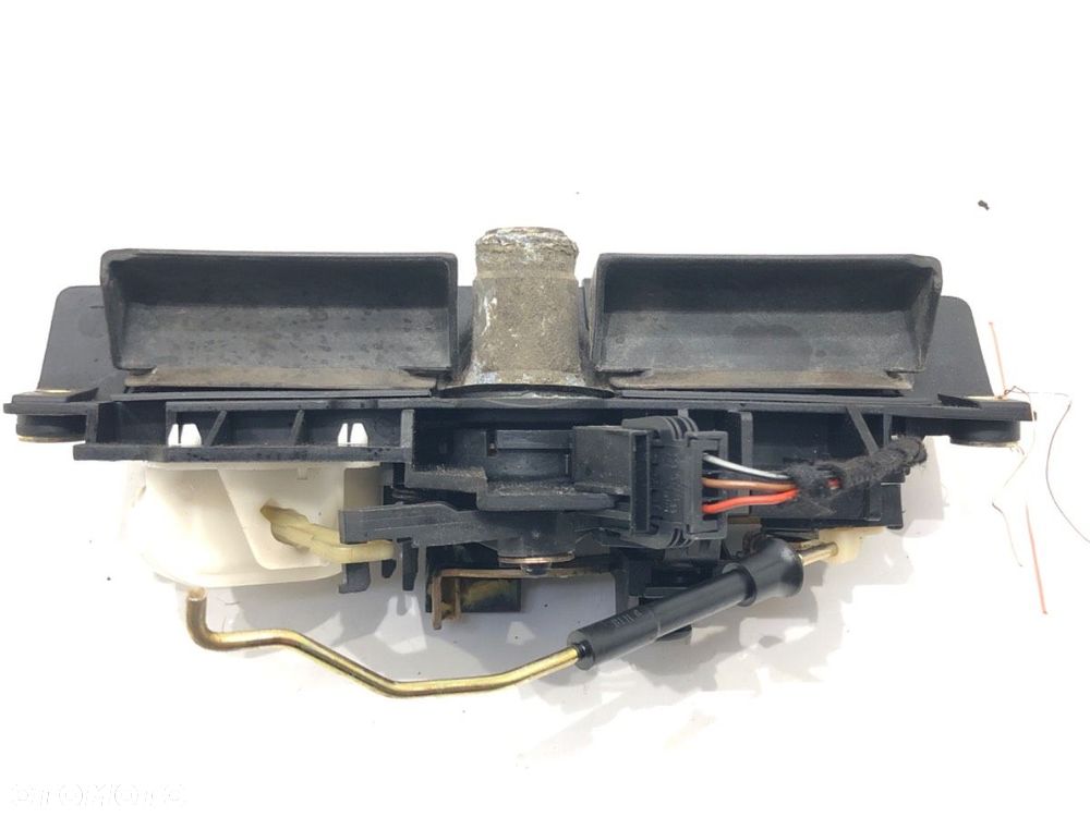 KLAMKA KLAPY TYŁ - 81.00 PLN - AUDI A3 (8L1) 1996 - 2006 1.8 92 kW [125 KM] benzyna 1996 - 2003 - 4