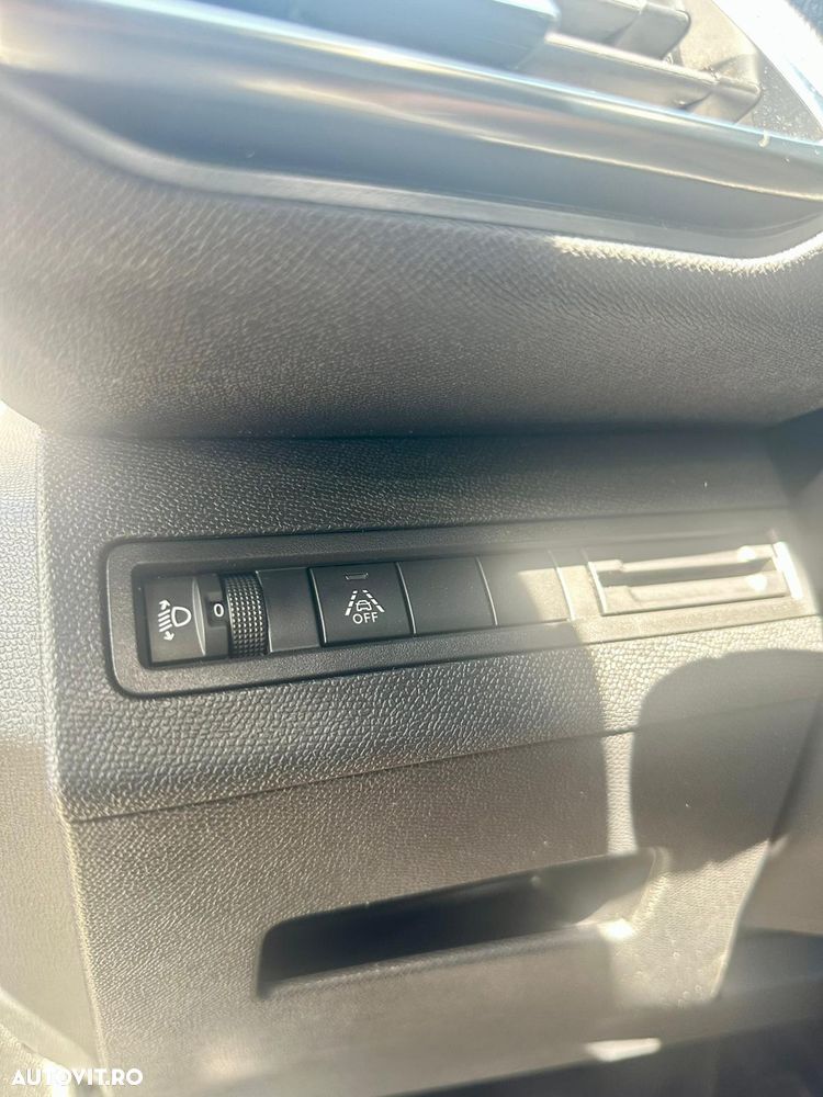 Peugeot 3008 - 19