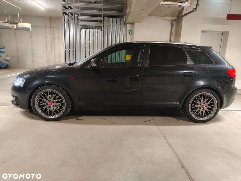 Audi A3 Sportback 2.0 TDI DPF Ambiente S tronic - 4