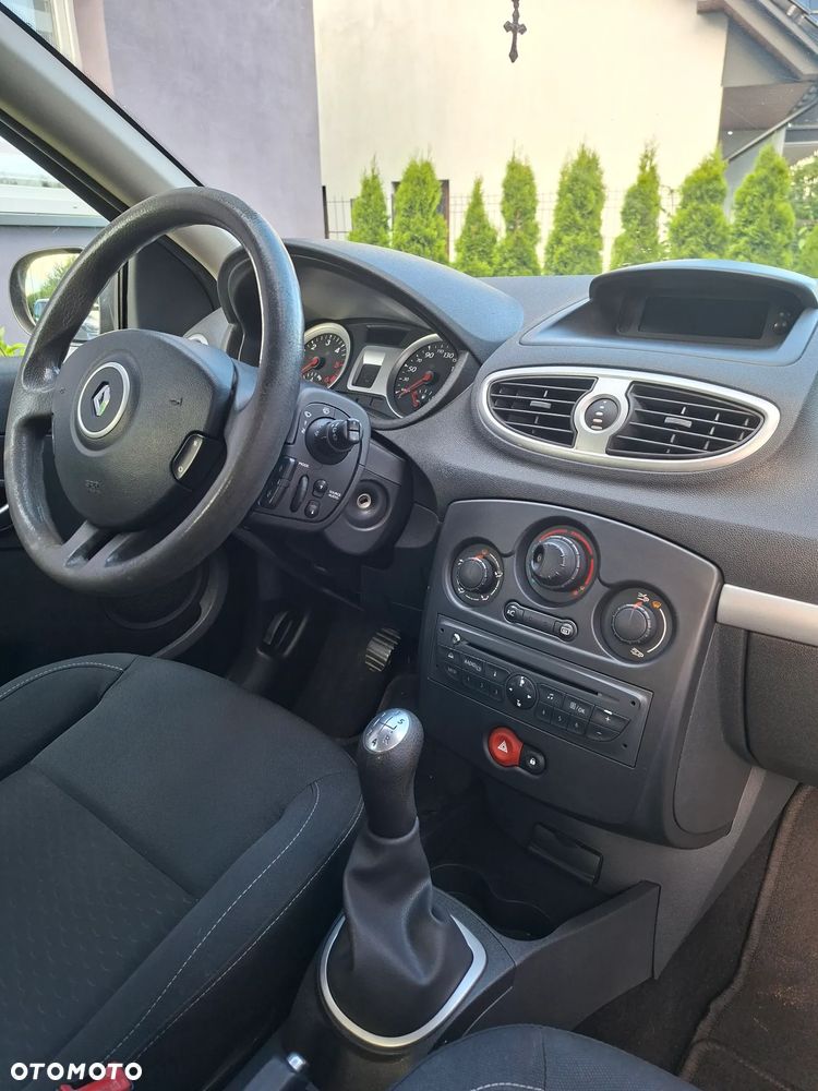 Renault Clio - 5
