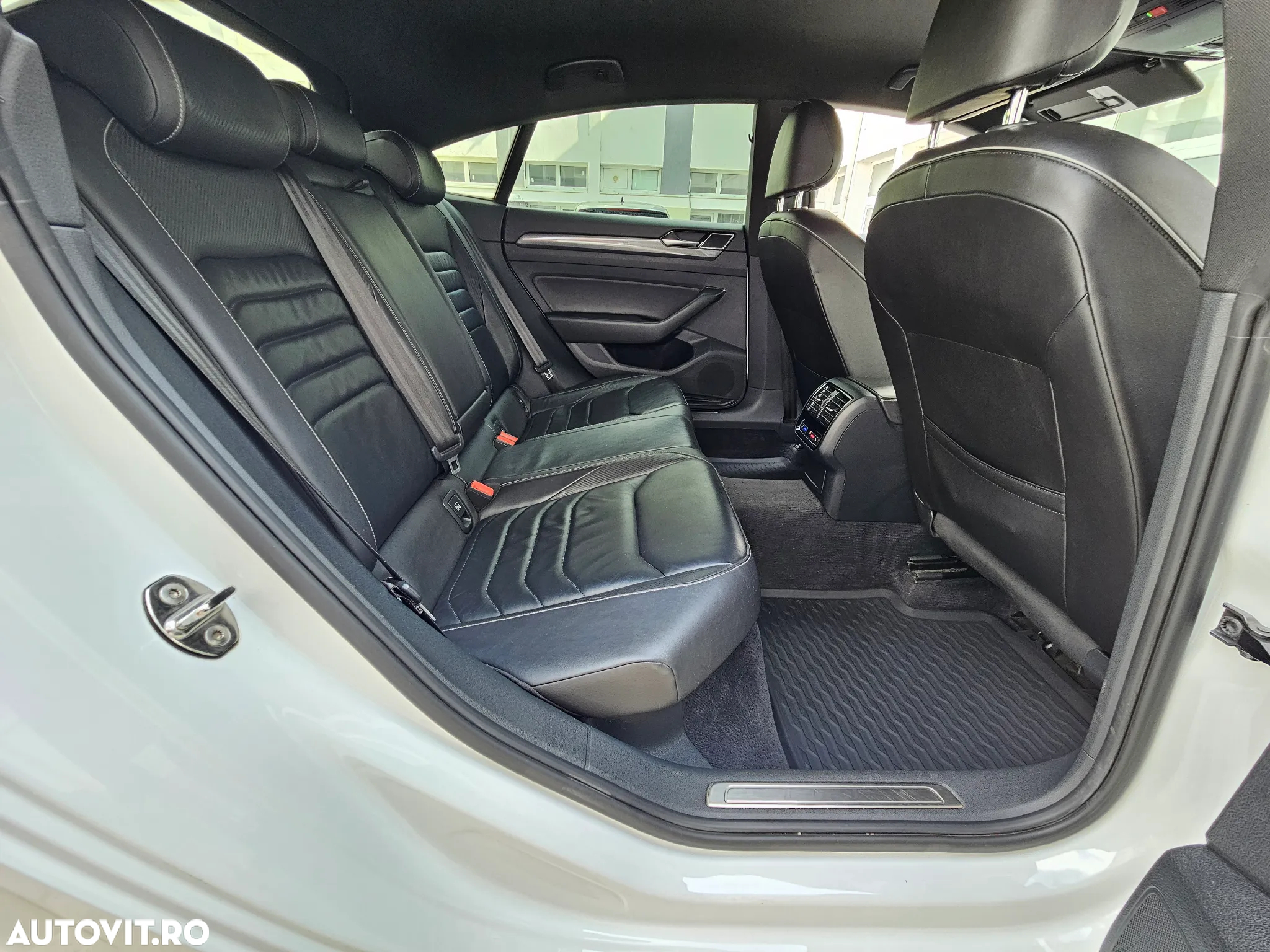 Volkswagen ARTEON 2.0 TDI DSG R-Line - 18