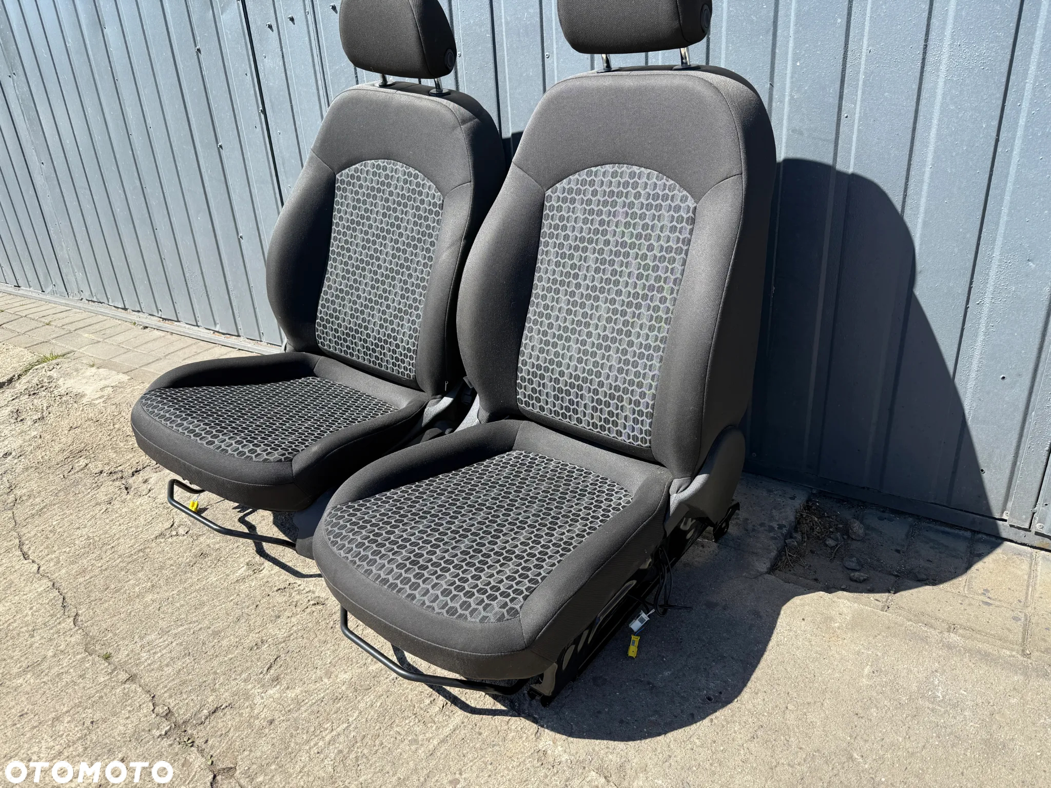 Siedzenie fotele, siedzenia, kanapa Opel Corsa E - 2