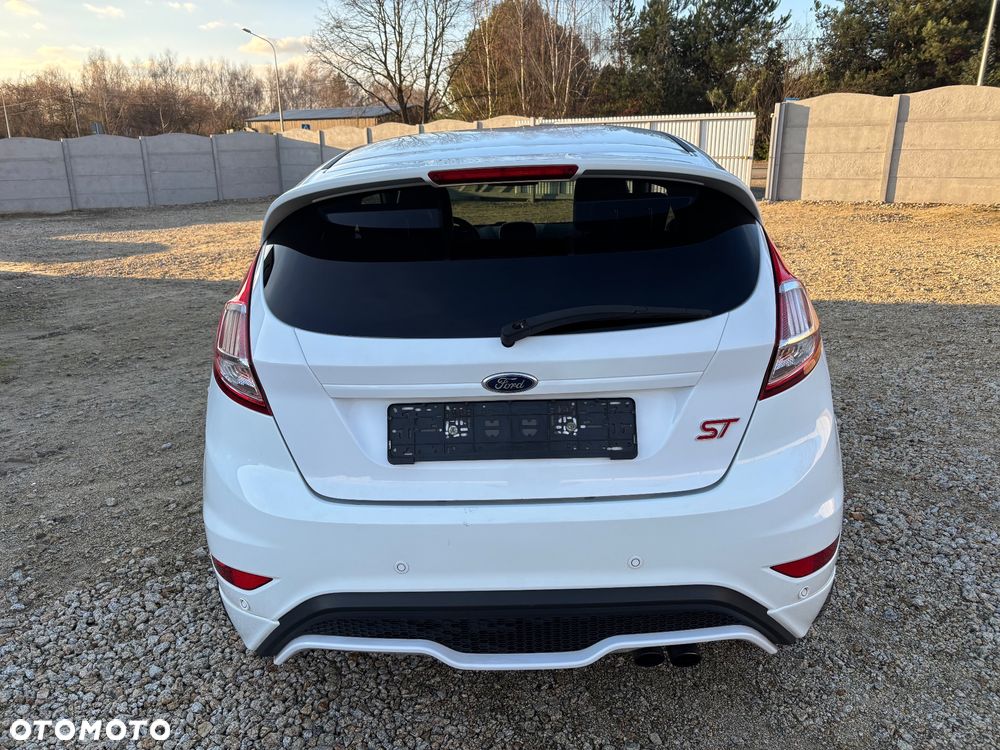 Ford Fiesta 1.6 EcoBoost ST - 13