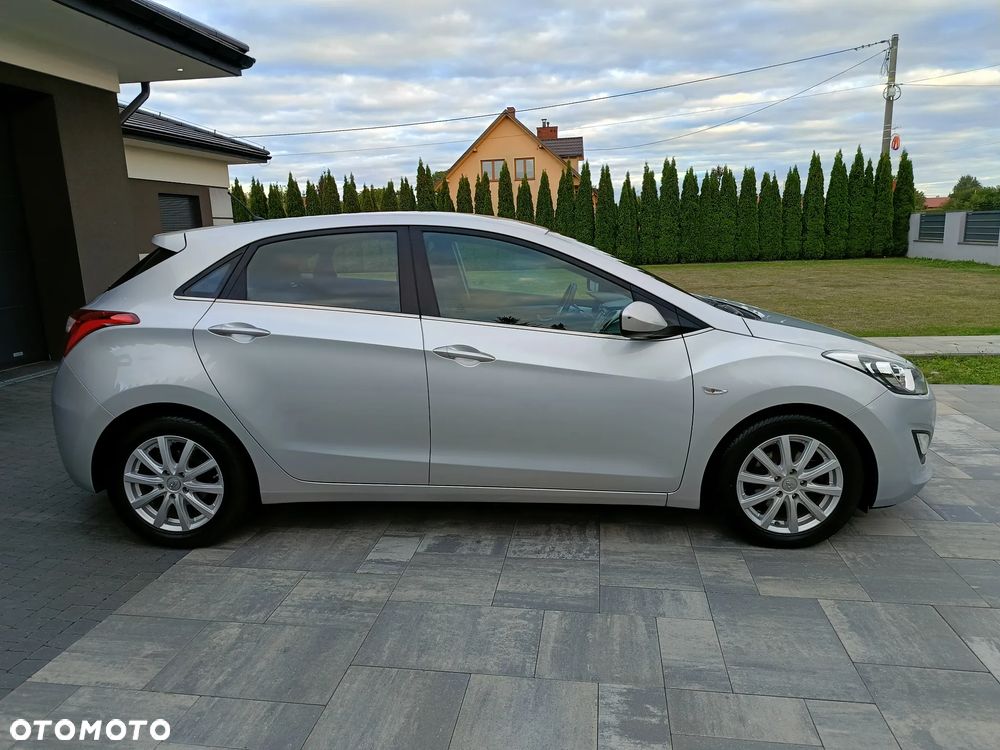 Hyundai i30 blue 1.6 CRDi YES Silver - 10