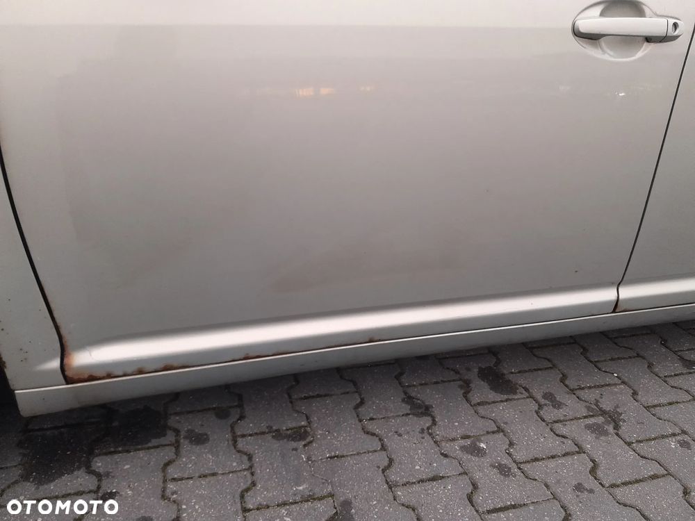 Toyota Avensis 1.8 VVT-i Luna - 14