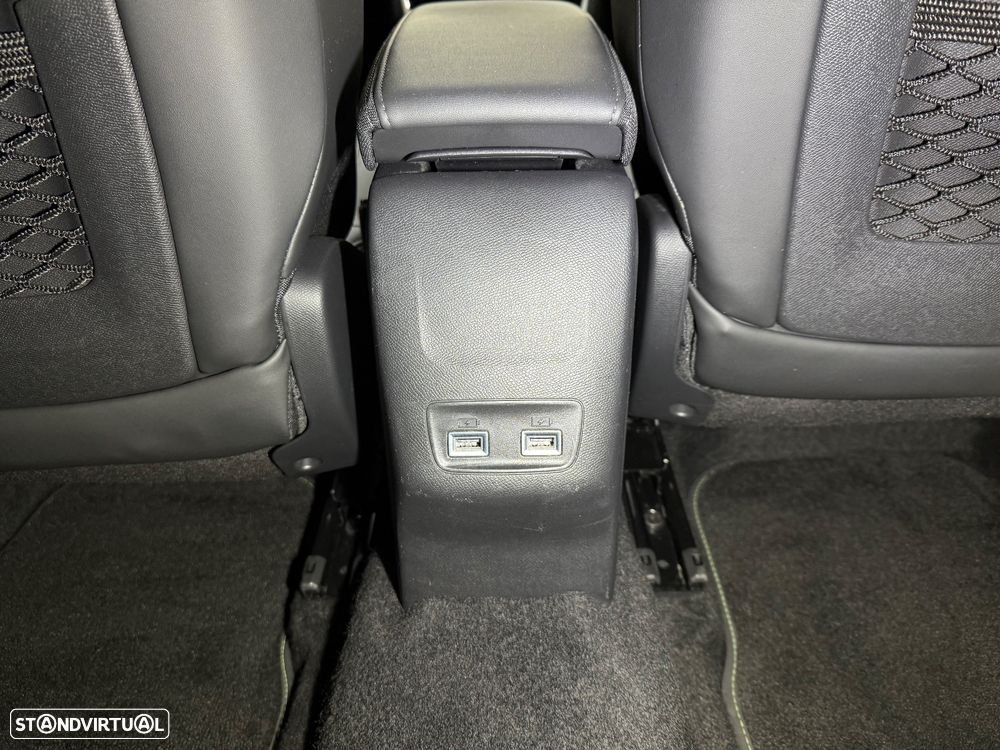 Peugeot 2008 1.2 PureTech GT Line EAT8 - 23