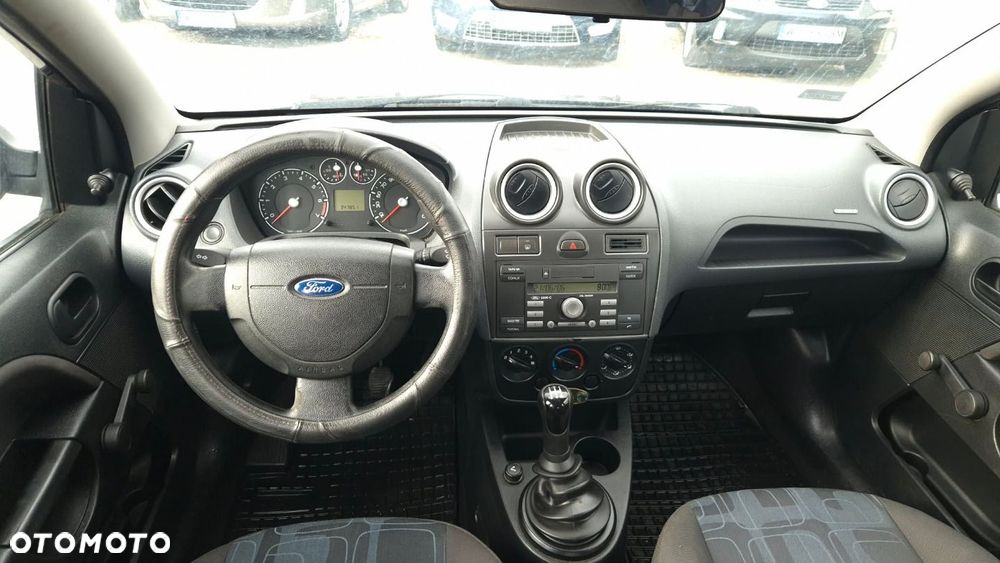 Ford Fiesta - 7