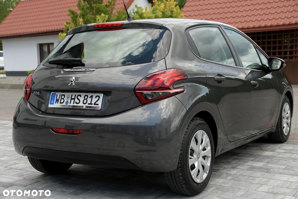 Peugeot 208 - 9