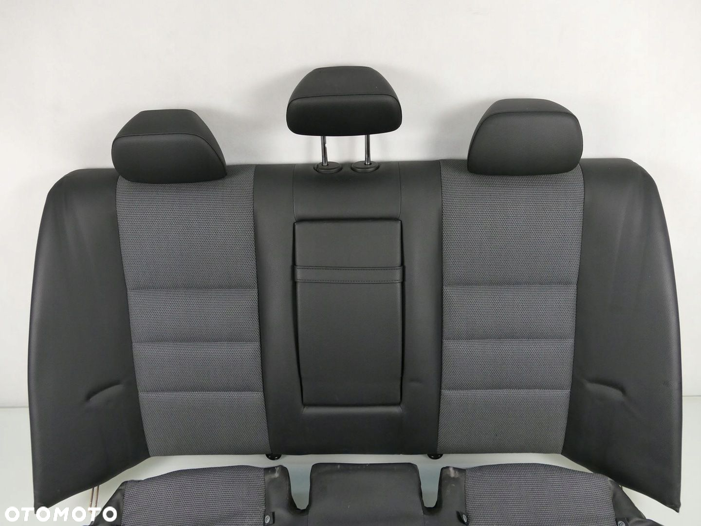 MERCEDES W204 C SEDAN KANAPA TYŁ TYLNA PÓŁ SKÓRA - 2