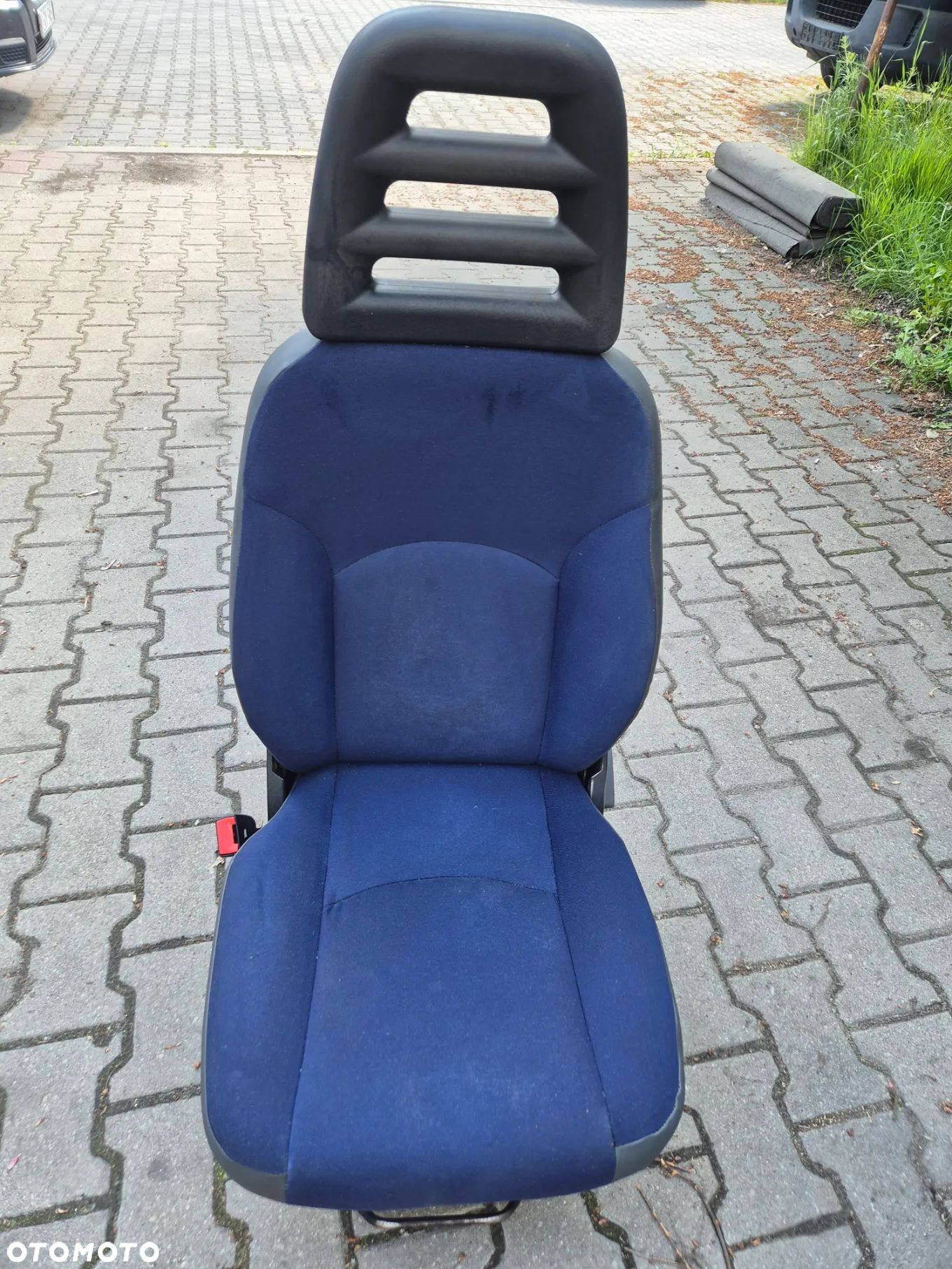 FOTEL KIEROWCY LEWY IVECO DAILY IV  06-12. - 1