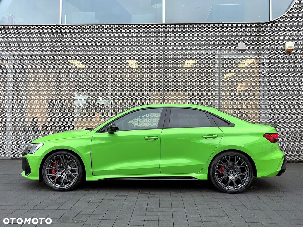 Audi RS3 Limousine - 10