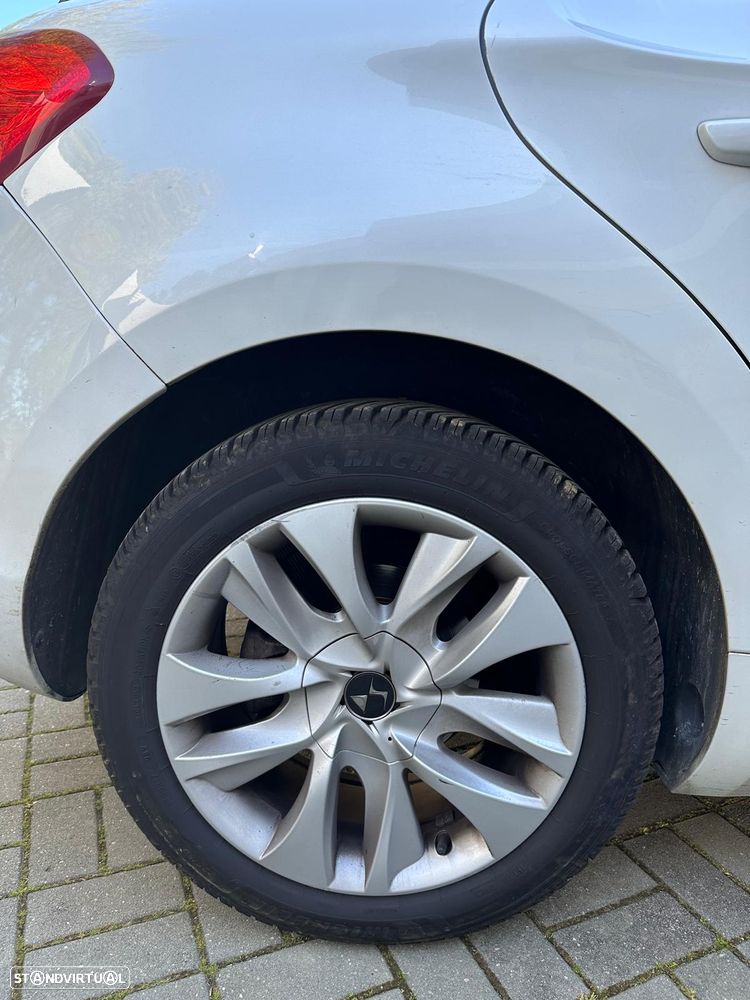 Citroën DS5 1.6 BlueHDi So Chic - 4