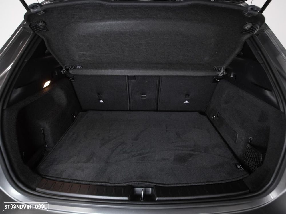 Mercedes-Benz GLA 250 7G-DCT AMG Line - 15