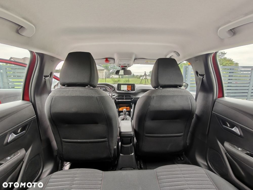 Peugeot 208 - 5
