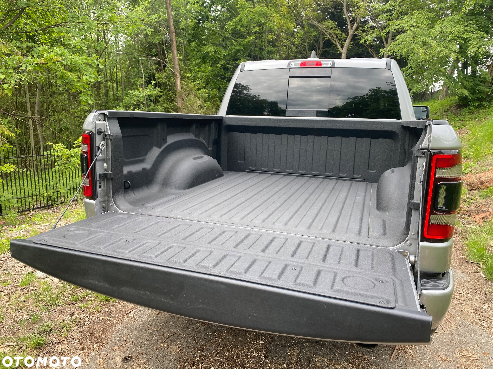 Dodge RAM 1500 5.7 4x4 - 8