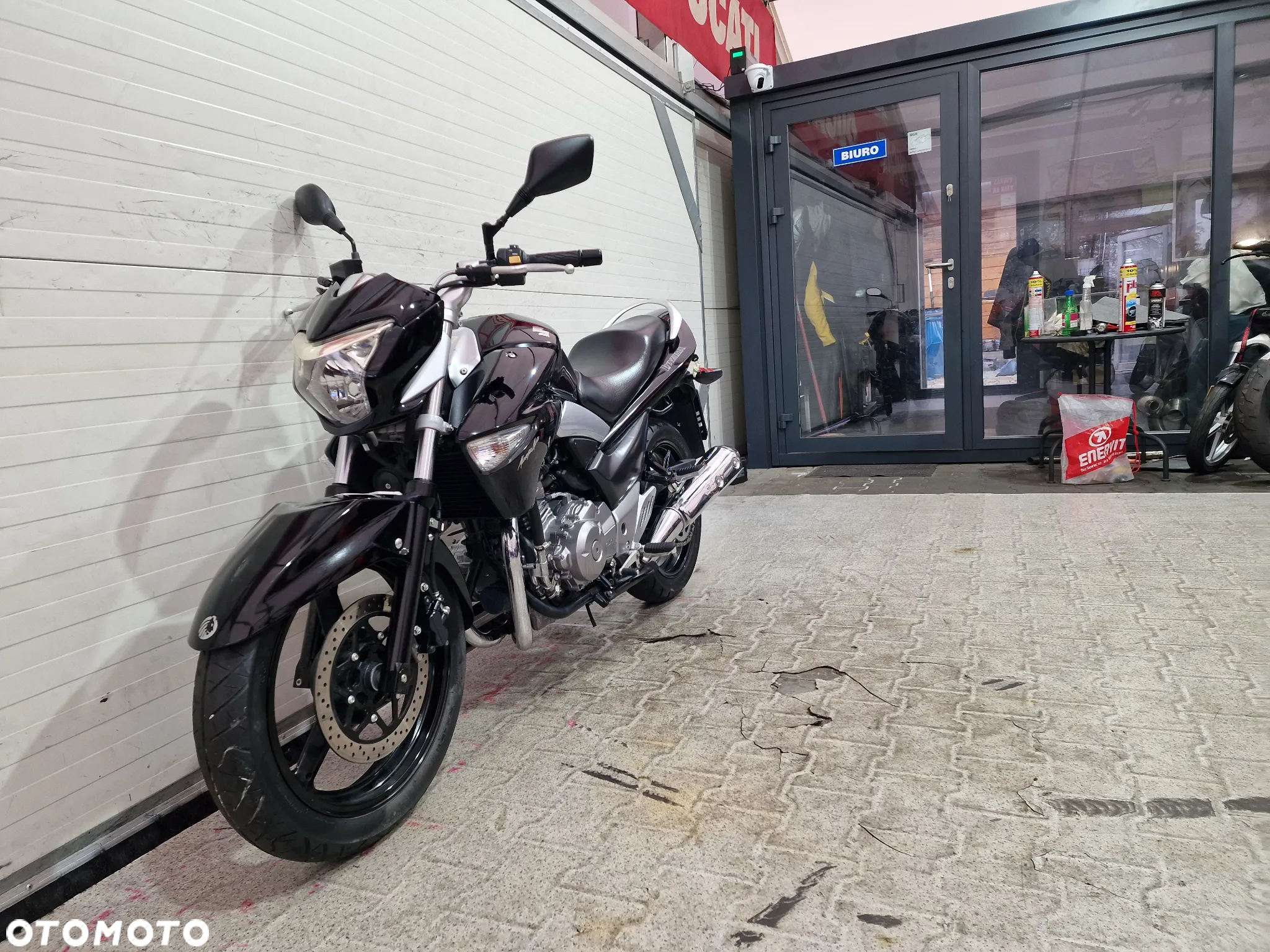Suzuki GW 250 - 2