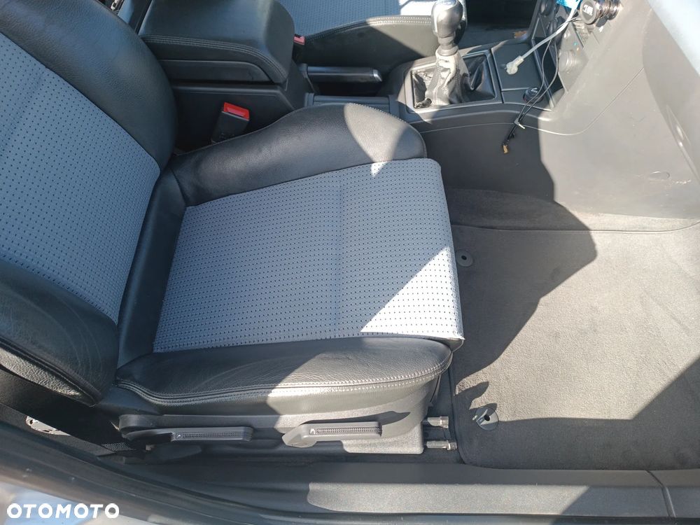 Opel Vectra 2.2 - 12