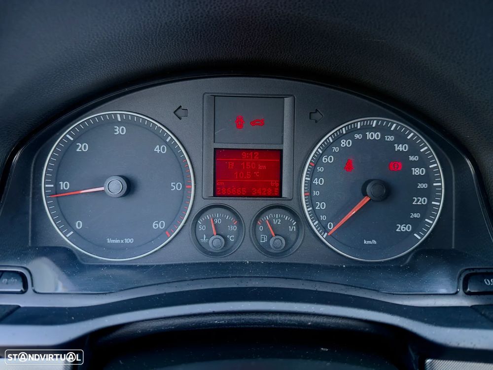 VW GOLF V 1.9 TDI R-line 2006 - 25