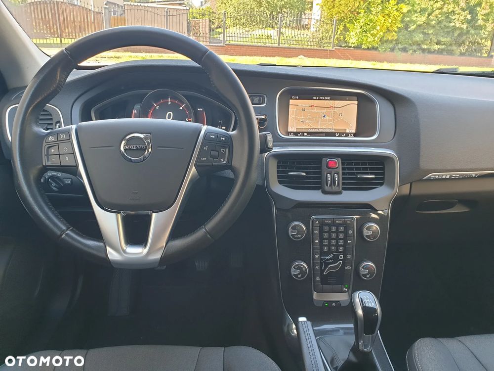 Volvo V40 Cross Country D2 Summum - 6