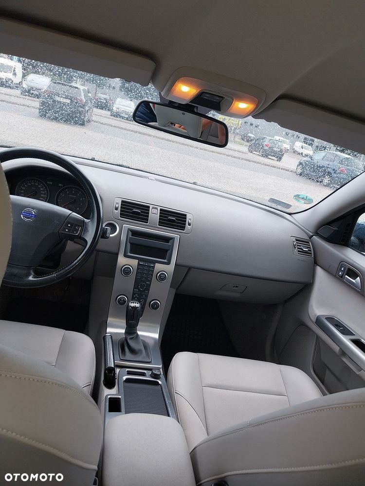 Volvo V50 1.6 - 10