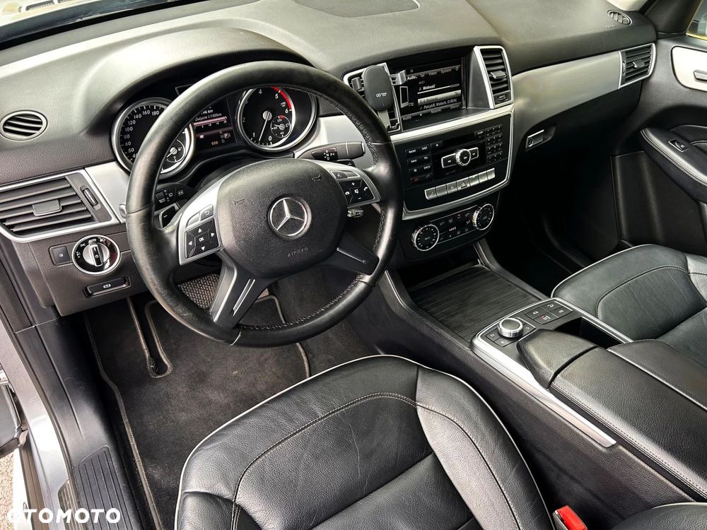 Mercedes-Benz ML 350 BlueTec 4-Matic - 9