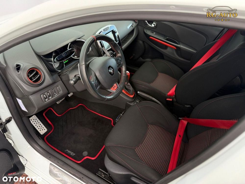 Renault Clio - 36