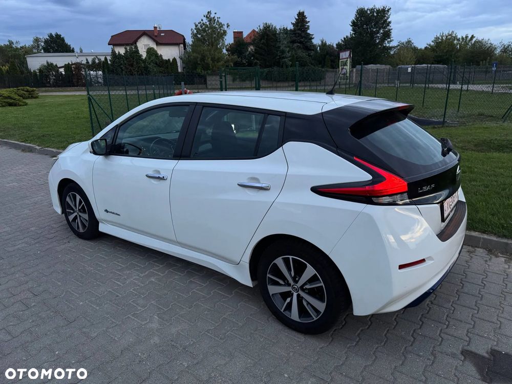 Nissan Leaf - 6
