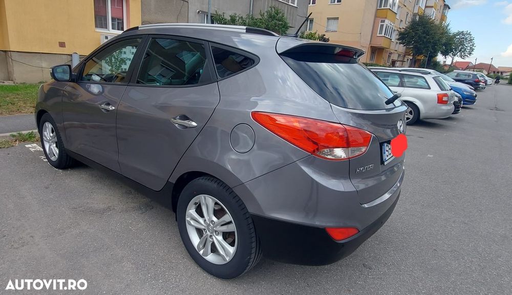 Hyundai ix35 2.0 CRDI 4WD Automatik Style - 9