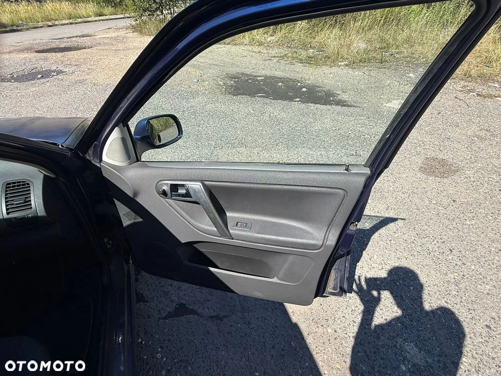 Volkswagen Polo 1.4 Basis - 9