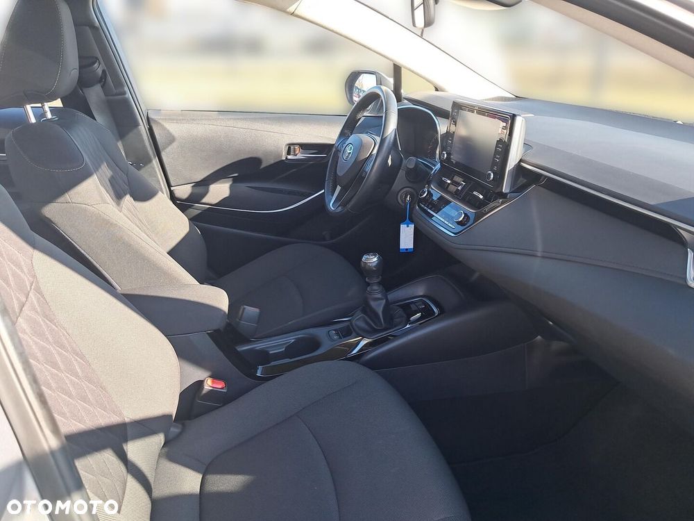 Toyota Corolla - 10